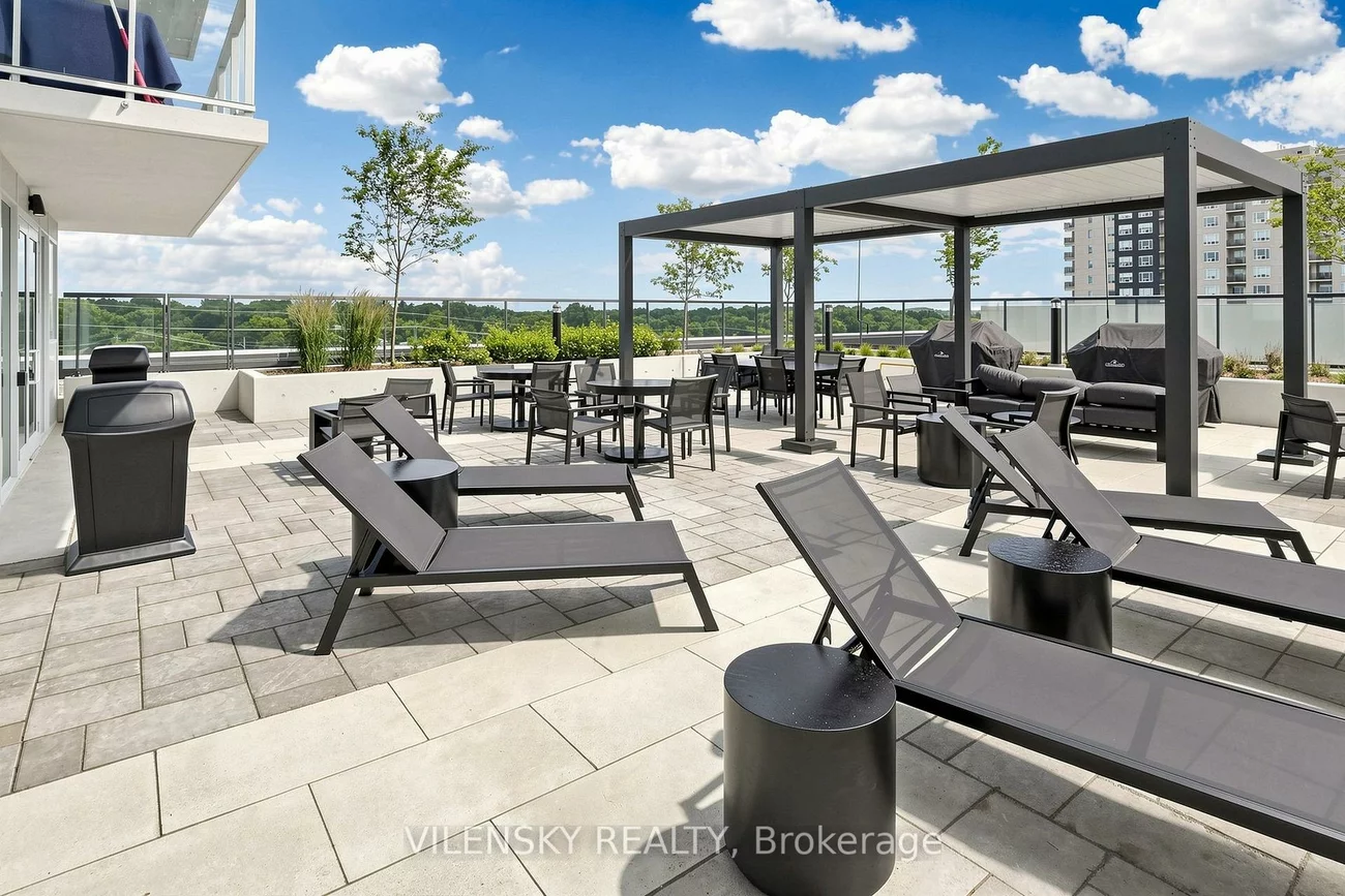 185, Deerfield, Central Newmarket, Newmarket