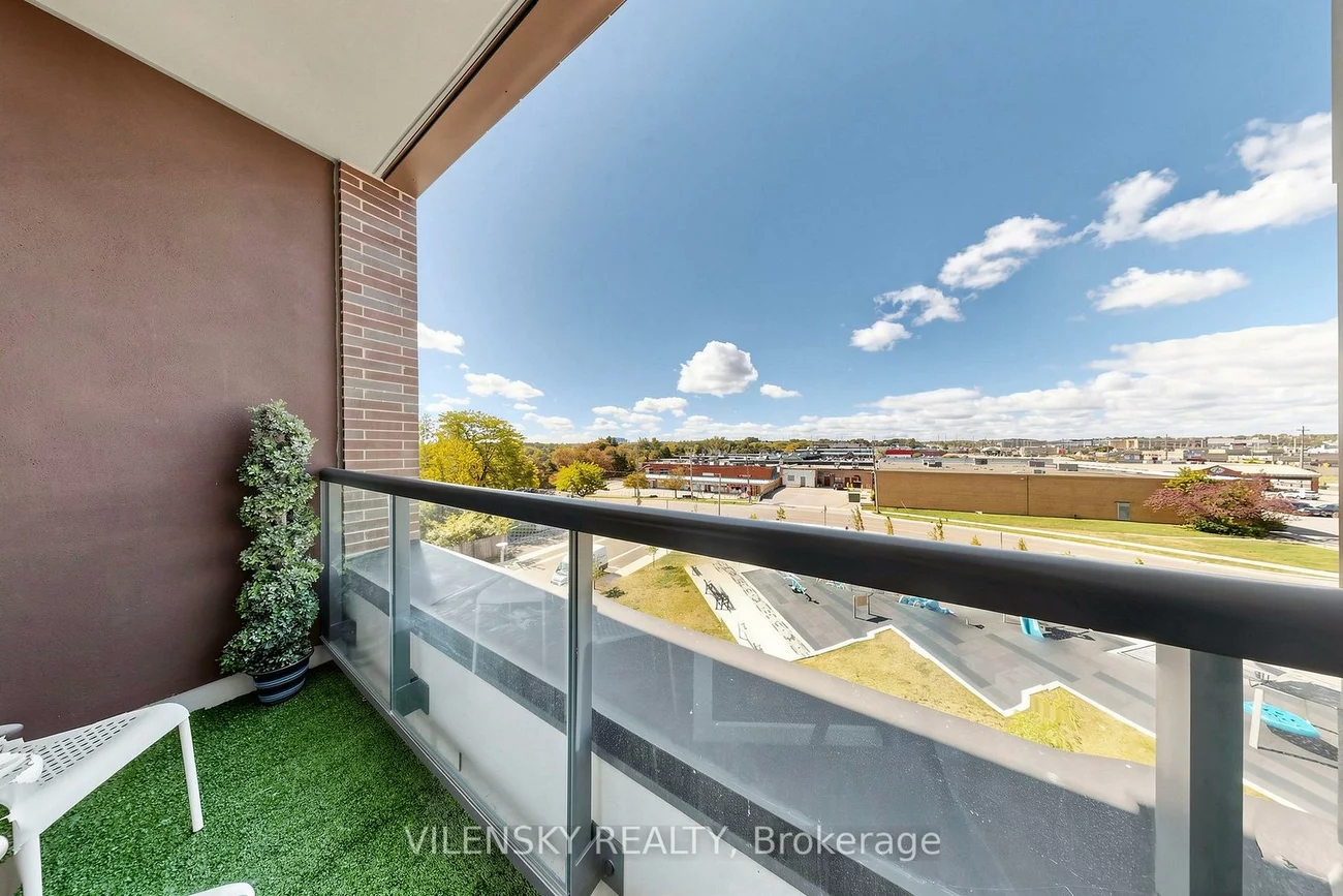 185, Deerfield, Central Newmarket, Newmarket