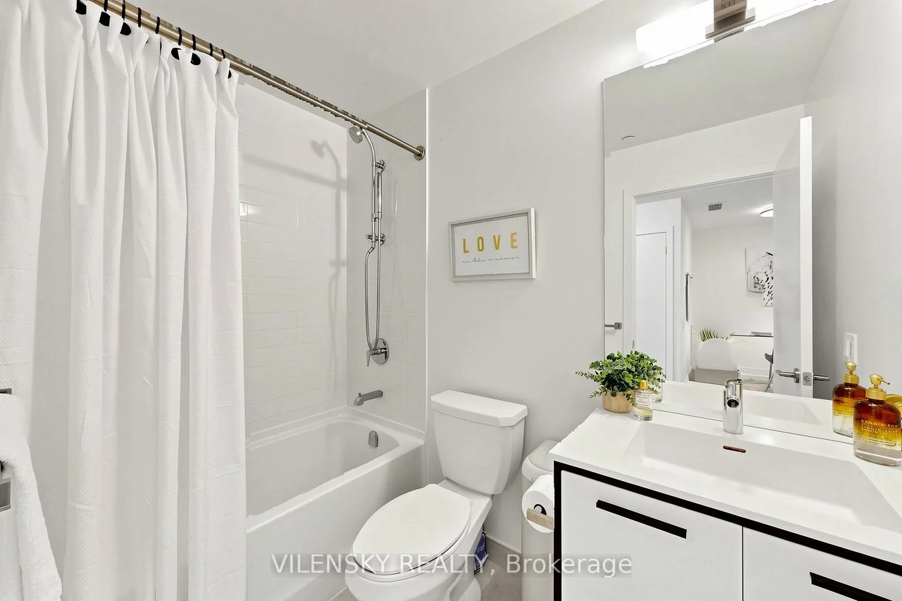 185, Deerfield, Central Newmarket, Newmarket