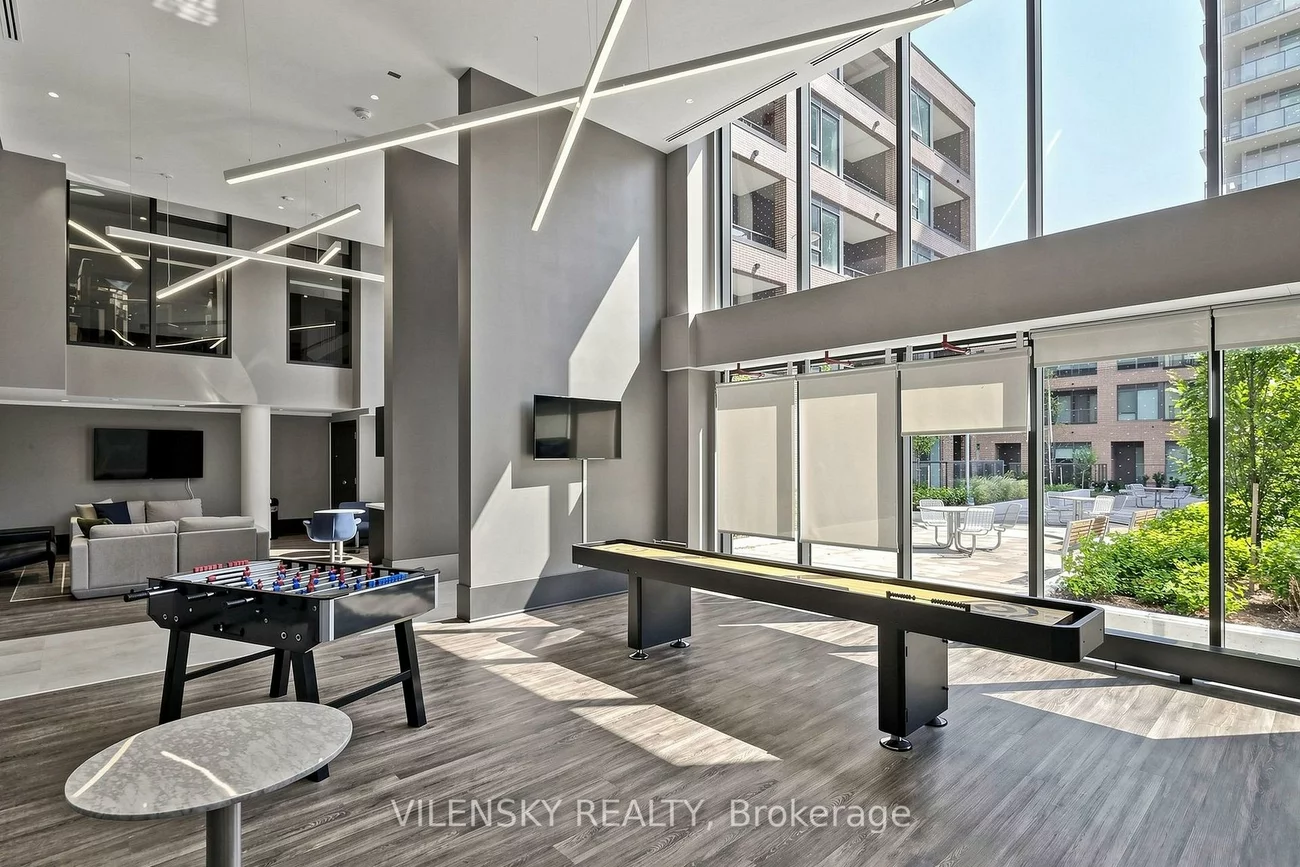 185, Deerfield, Central Newmarket, Newmarket
