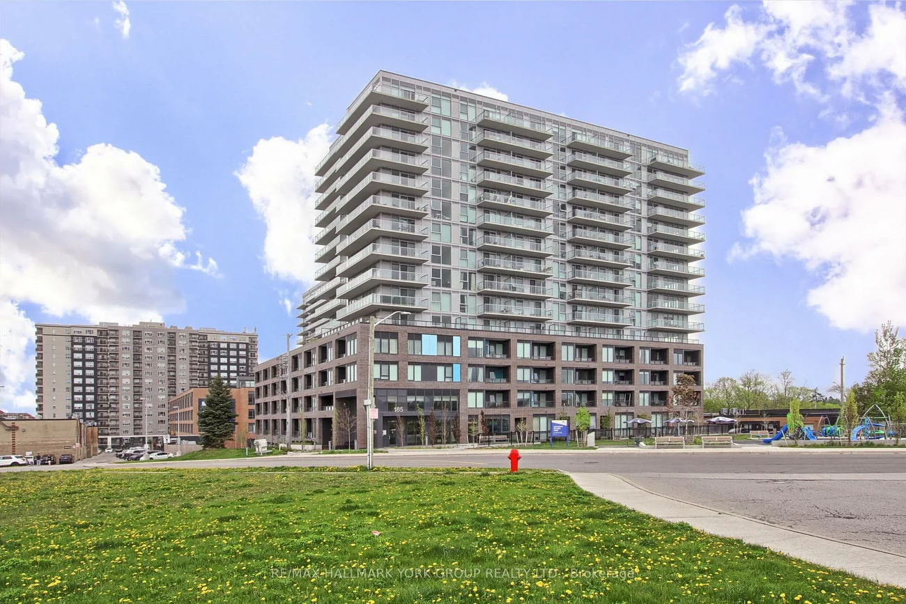 185, Deerfield, Central Newmarket, Newmarket