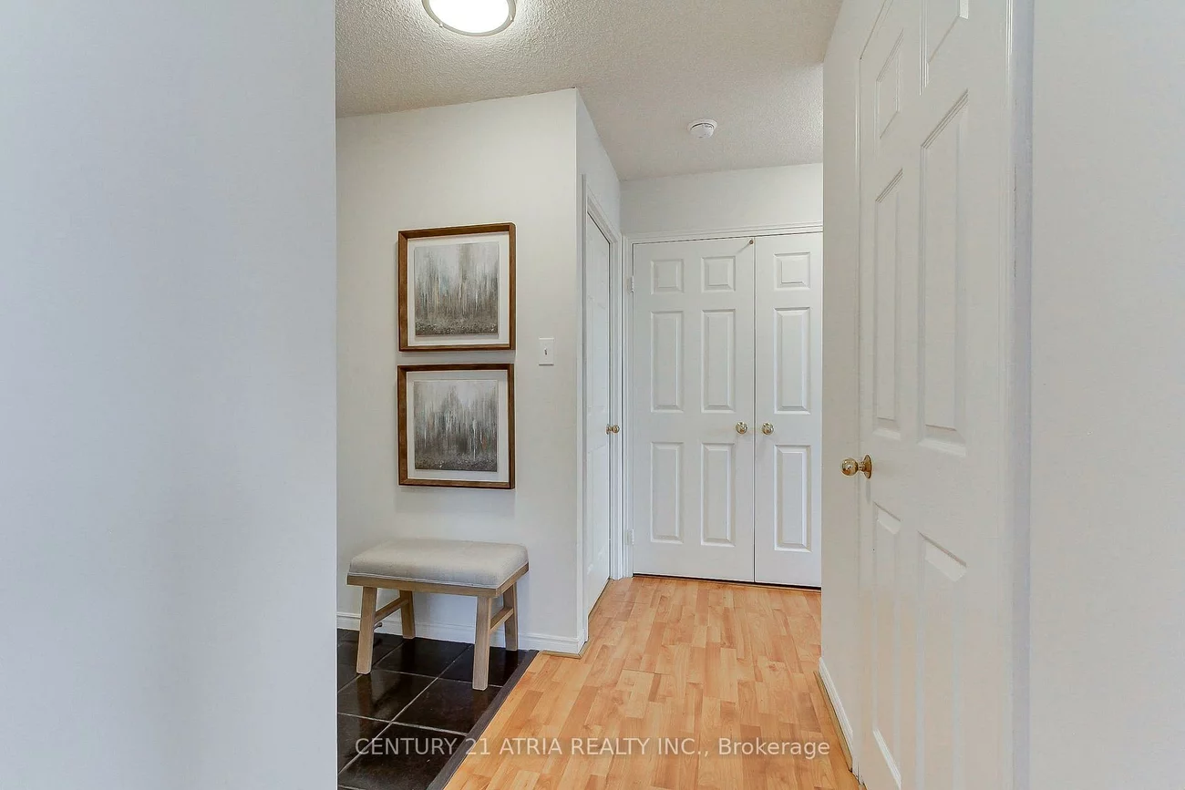 270, Davis, Central Newmarket, Newmarket