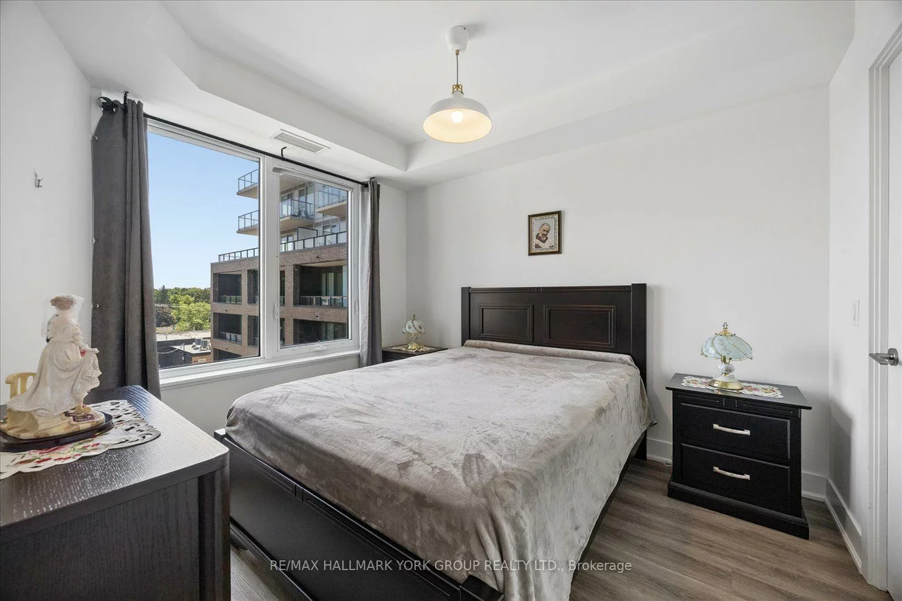 185, Deerfield, Central Newmarket, Newmarket