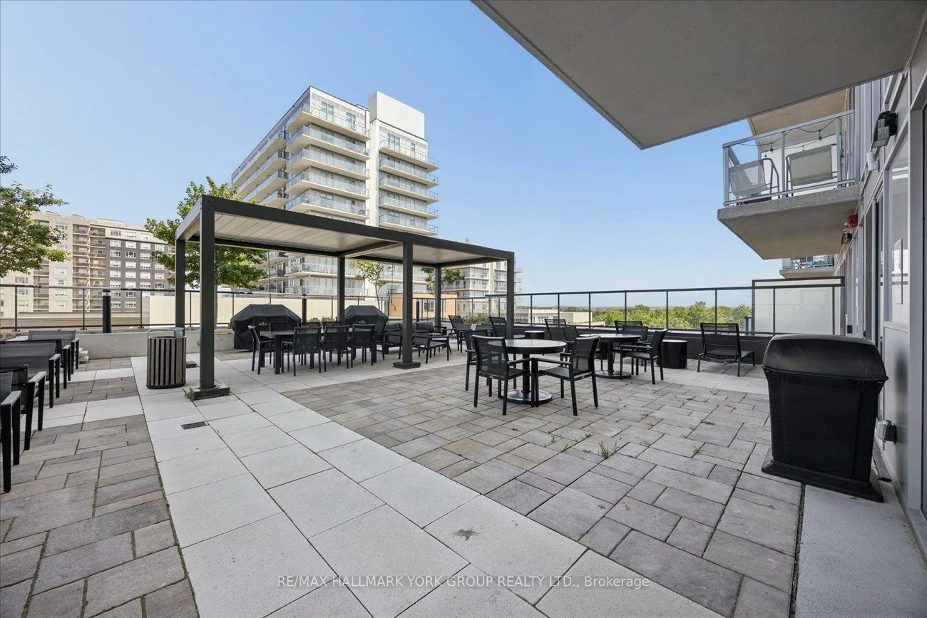 185, Deerfield, Central Newmarket, Newmarket
