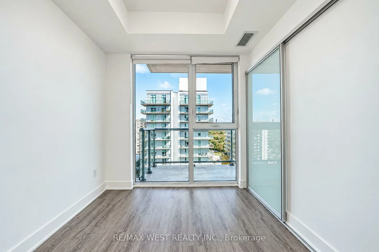 185, Deerfield, Central Newmarket, Newmarket