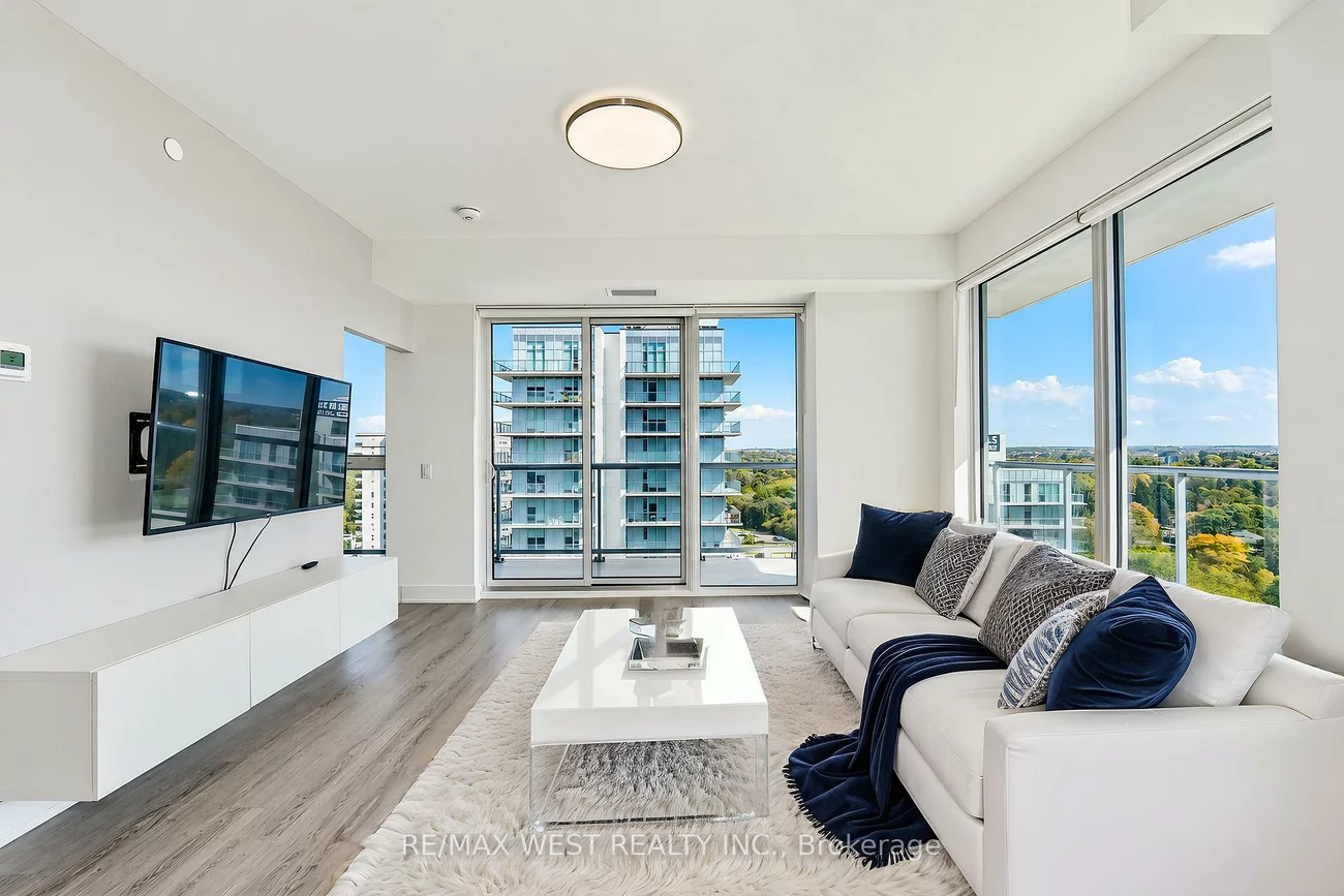 185, Deerfield, Central Newmarket, Newmarket