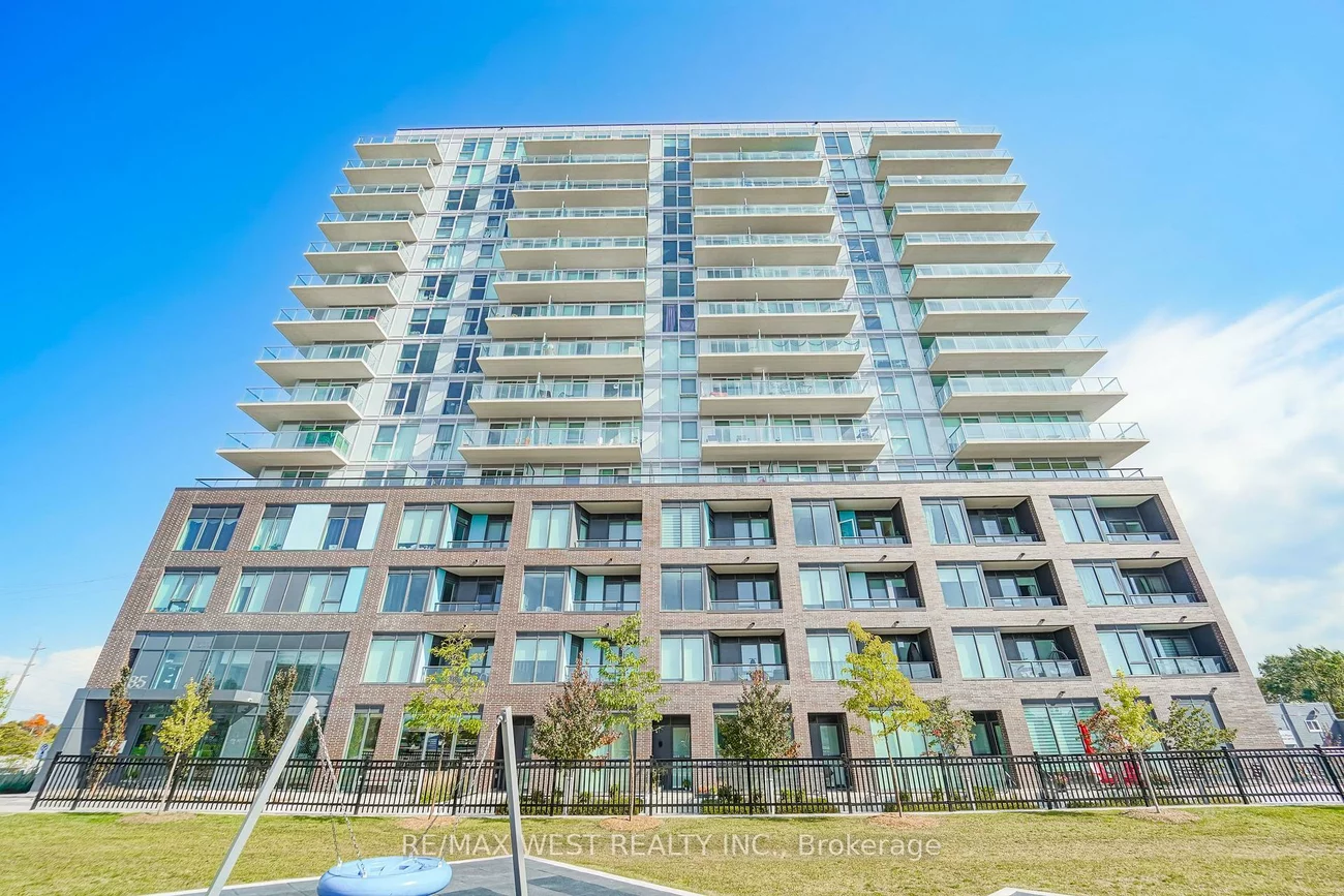 185, Deerfield, Central Newmarket, Newmarket