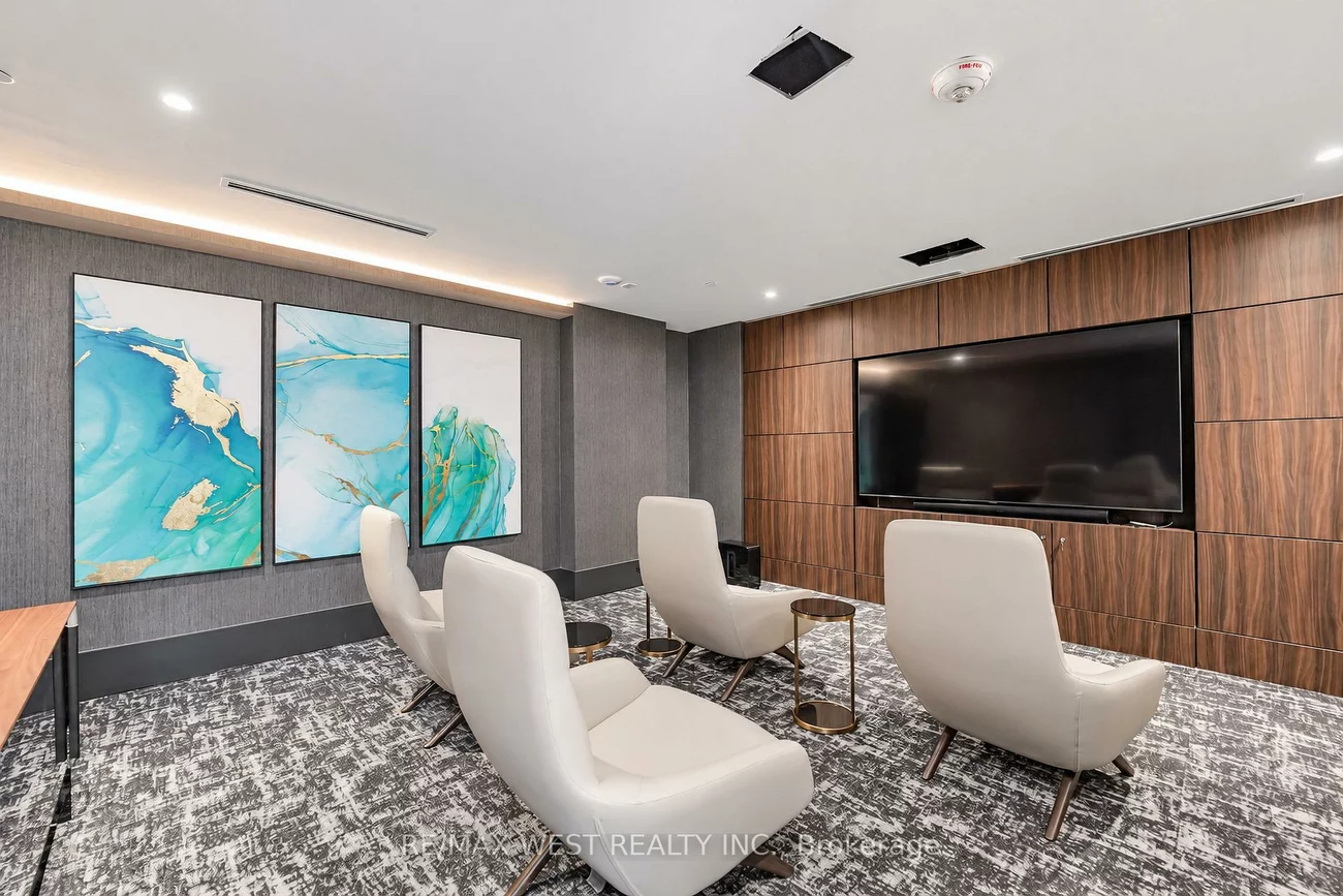 185, Deerfield, Central Newmarket, Newmarket