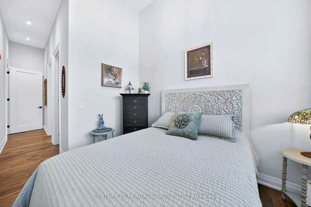 400, Park, Central Newmarket, Newmarket