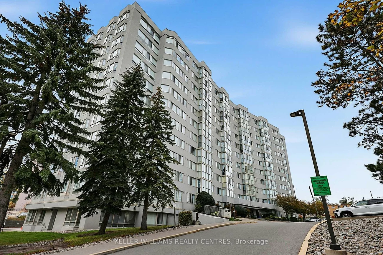 270, Davis, Central Newmarket, Newmarket