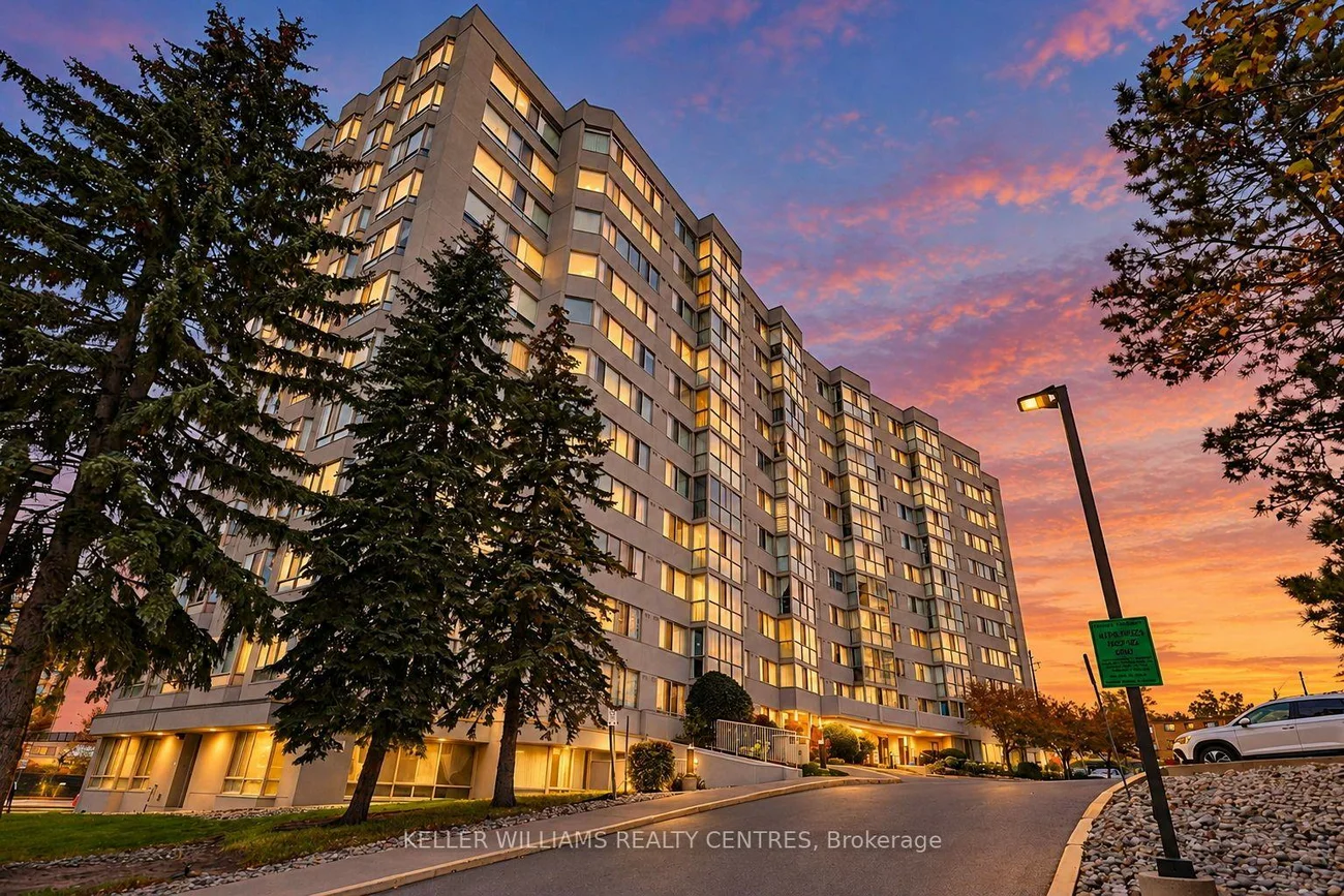 270, Davis, Central Newmarket, Newmarket