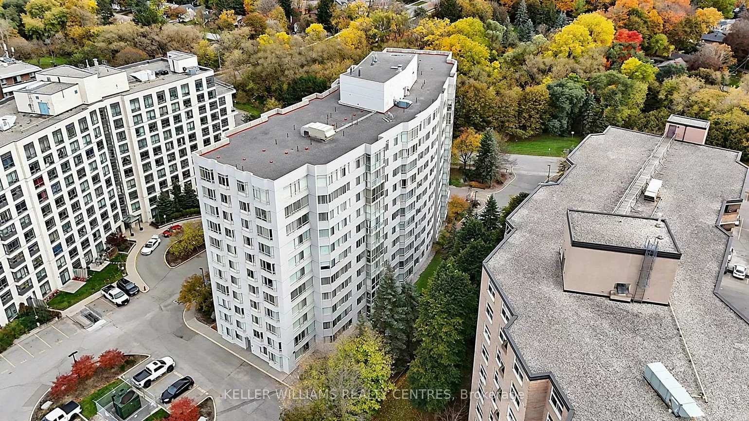 270, Davis, Central Newmarket, Newmarket