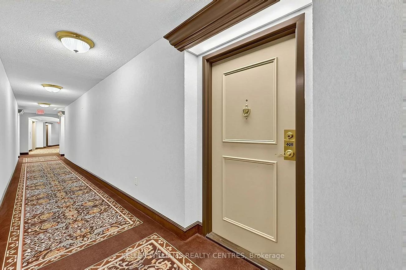 270, Davis, Central Newmarket, Newmarket