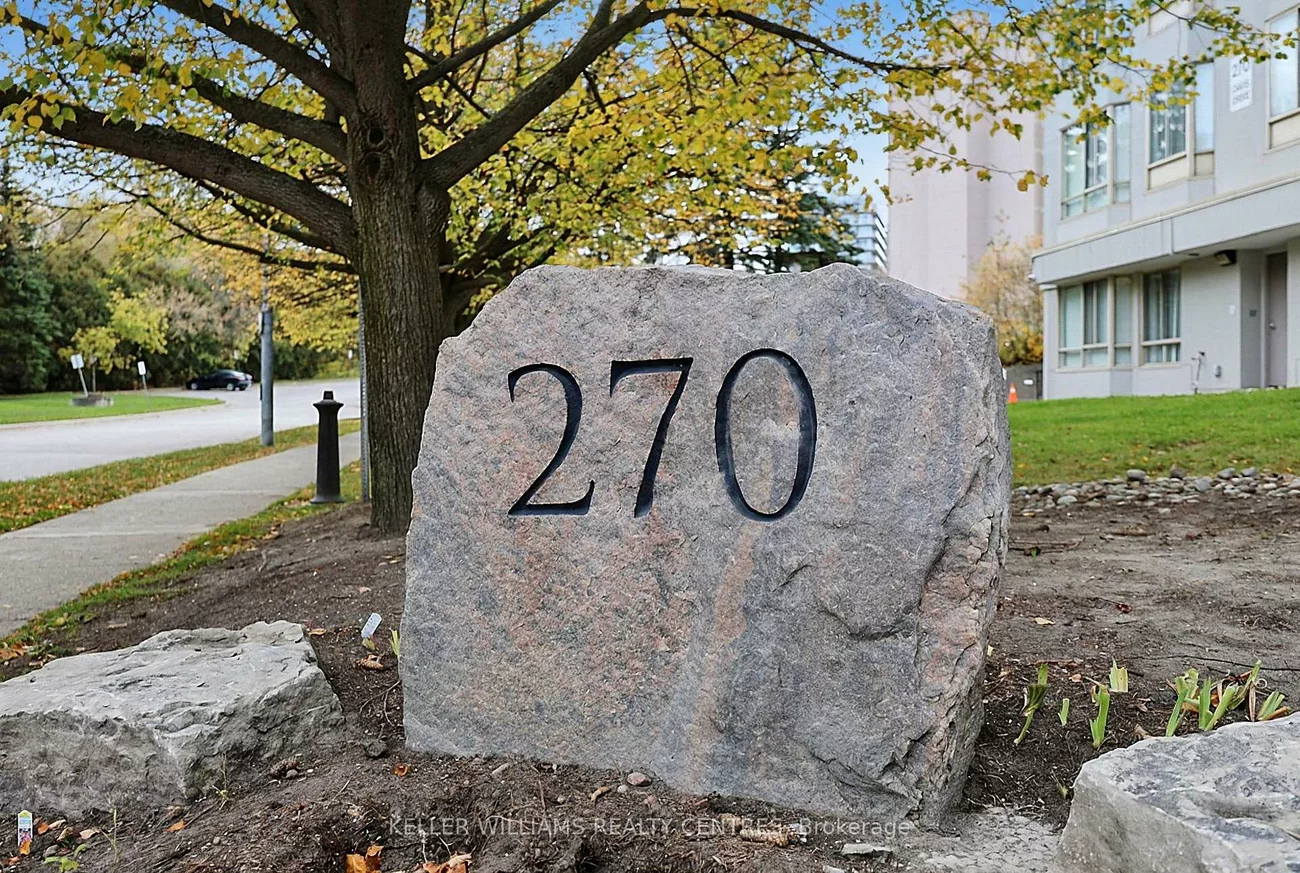 270, Davis, Central Newmarket, Newmarket