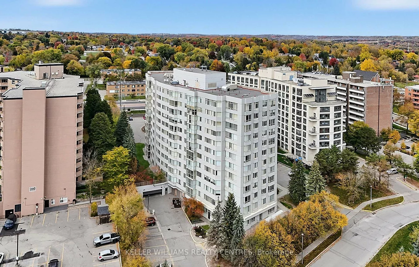 270, Davis, Central Newmarket, Newmarket