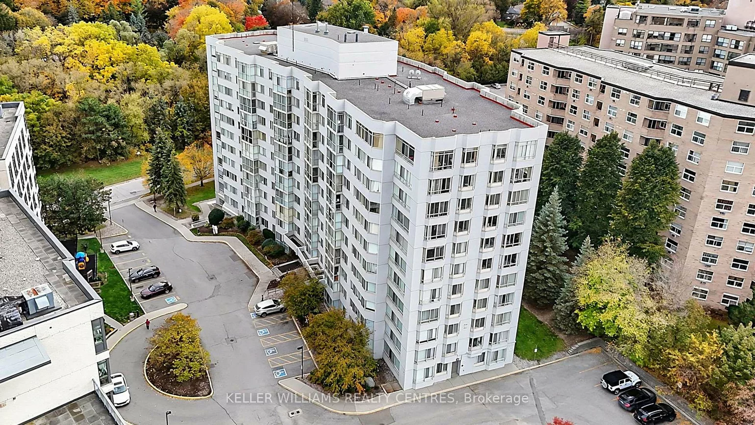 270, Davis, Central Newmarket, Newmarket