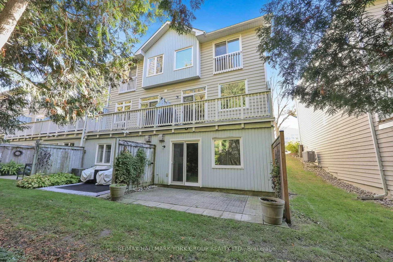 923, Creekfront, Gorham-College Manor, Newmarket