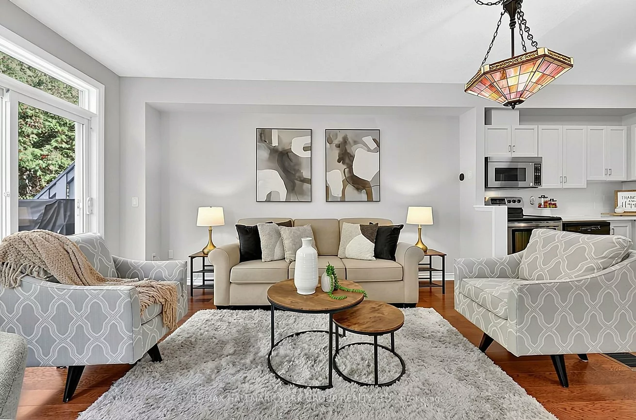 923, Creekfront, Gorham-College Manor, Newmarket