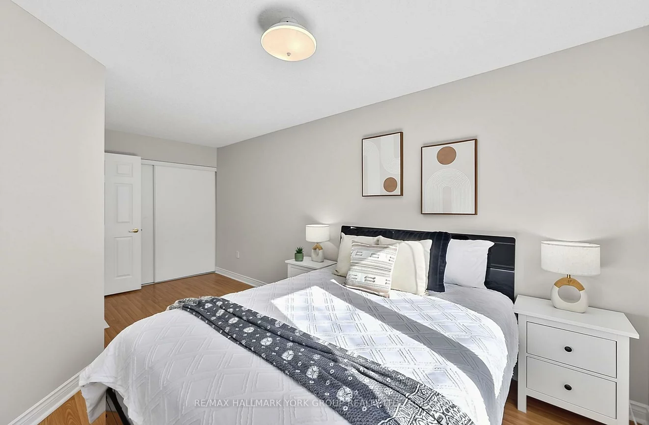 923, Creekfront, Gorham-College Manor, Newmarket