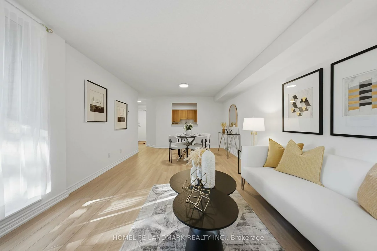 260, Davis, Central Newmarket, Newmarket