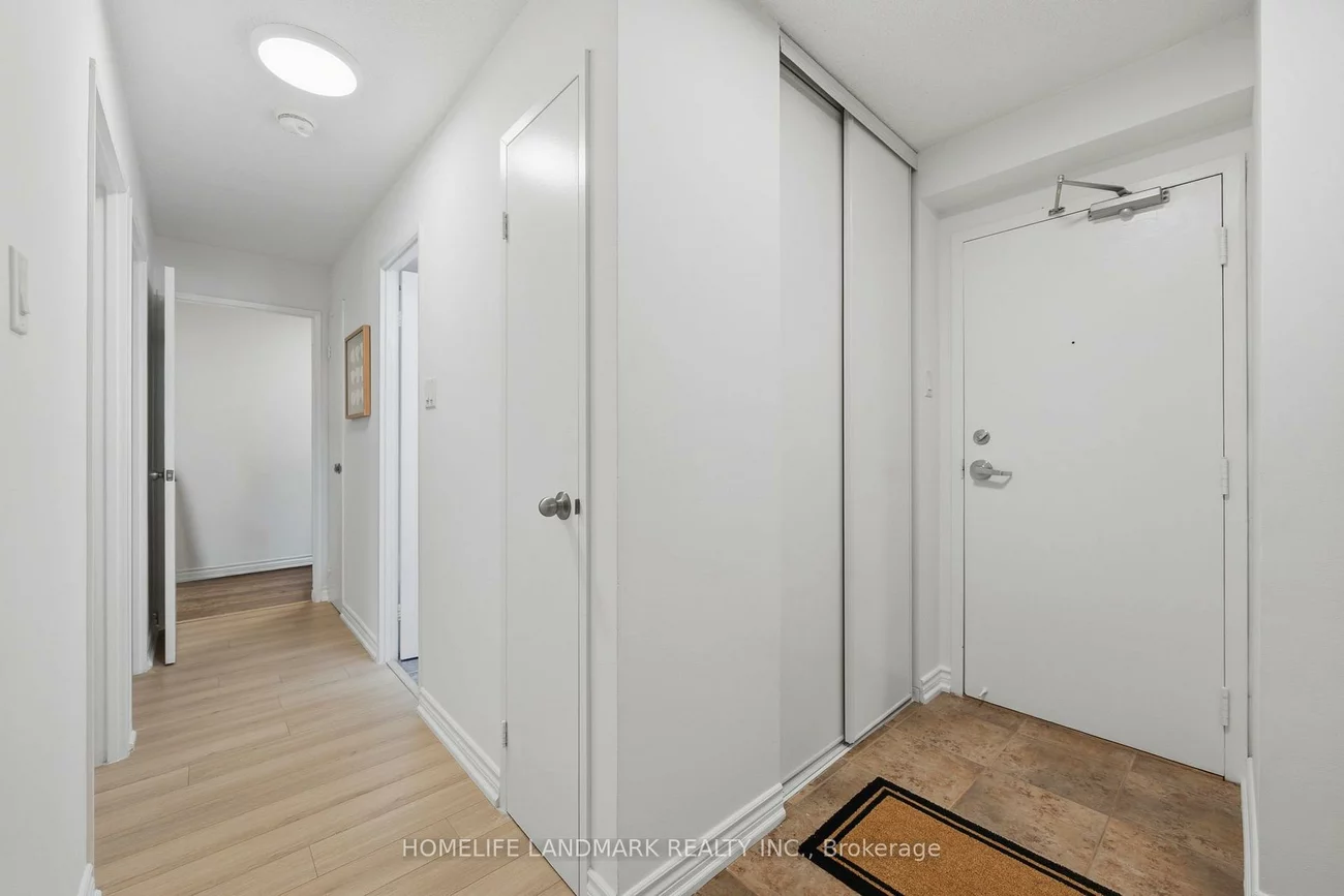 260, Davis, Central Newmarket, Newmarket