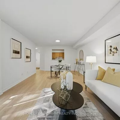 260, Davis, Central Newmarket, Newmarket