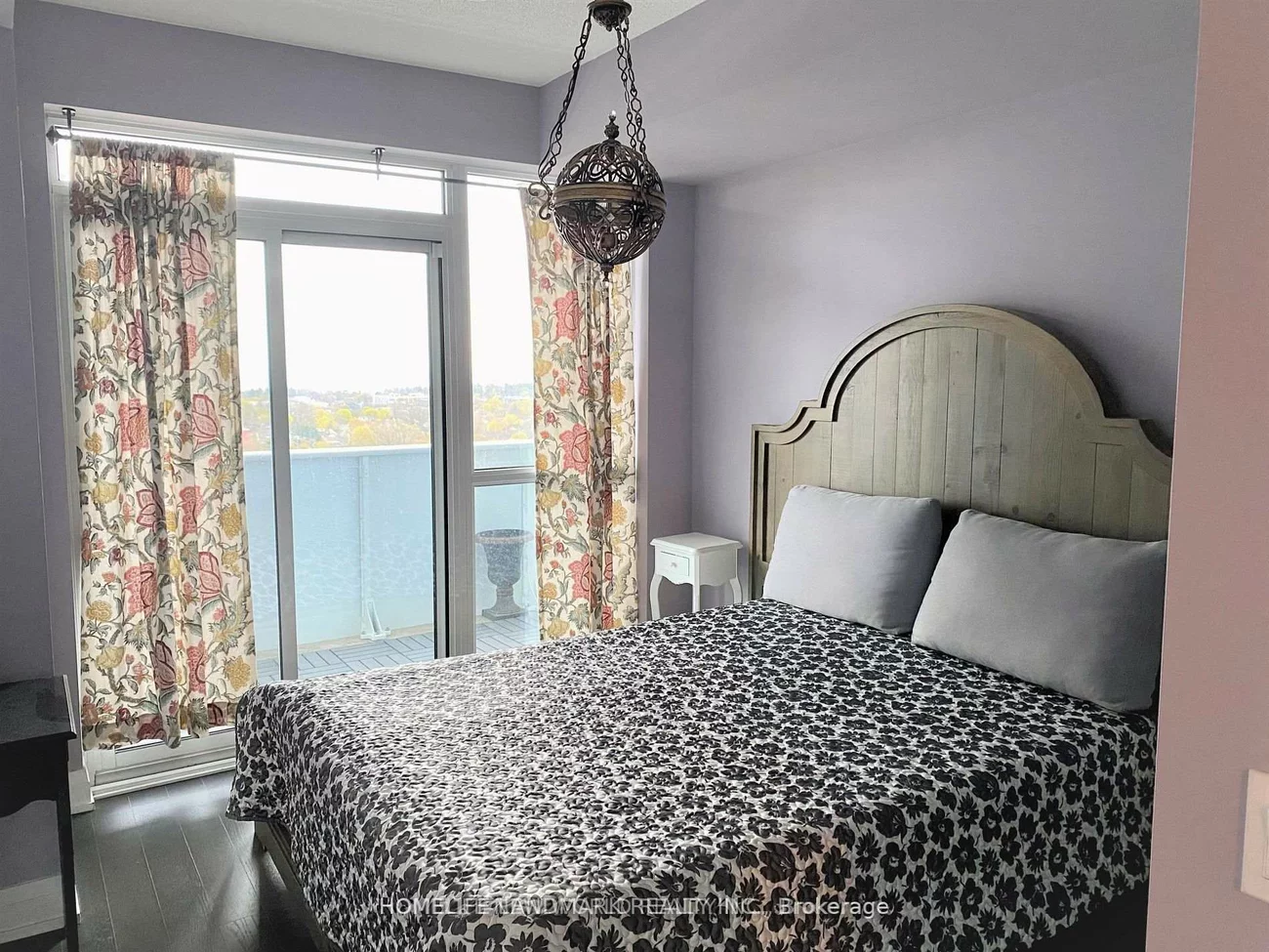 65, Speers, 1014 - QE Queen Elizabeth, Oakville