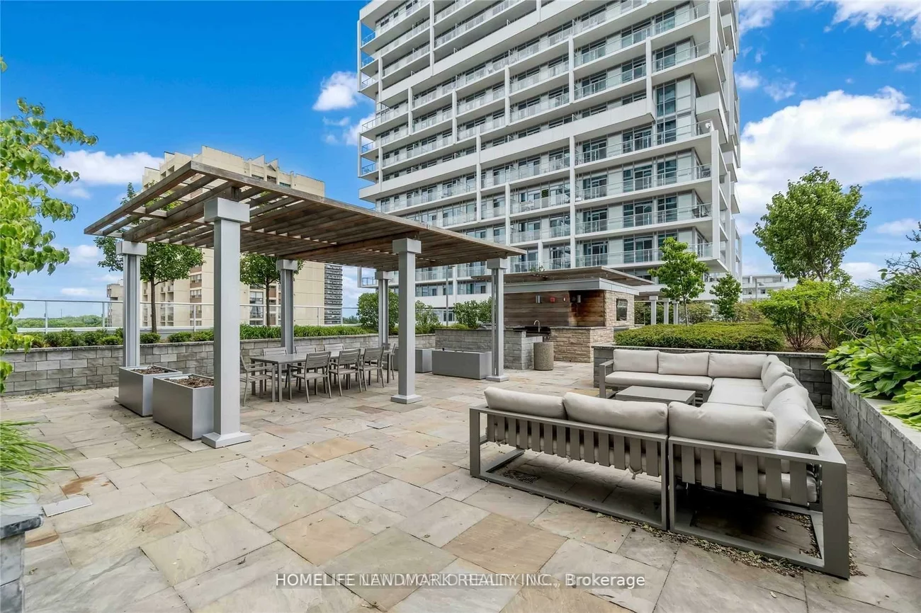 65, Speers, 1014 - QE Queen Elizabeth, Oakville