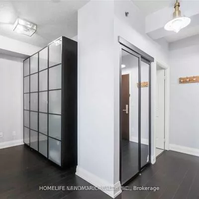 65, Speers, 1014 - QE Queen Elizabeth, Oakville