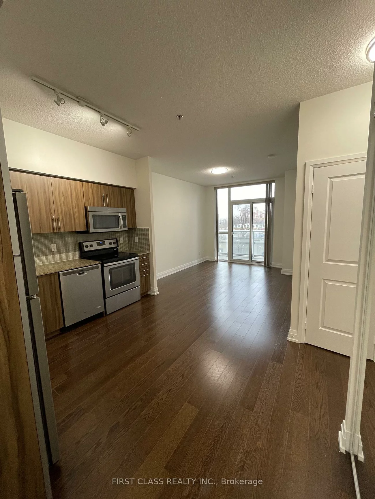 65, Speers, 1014 - QE Queen Elizabeth, Oakville