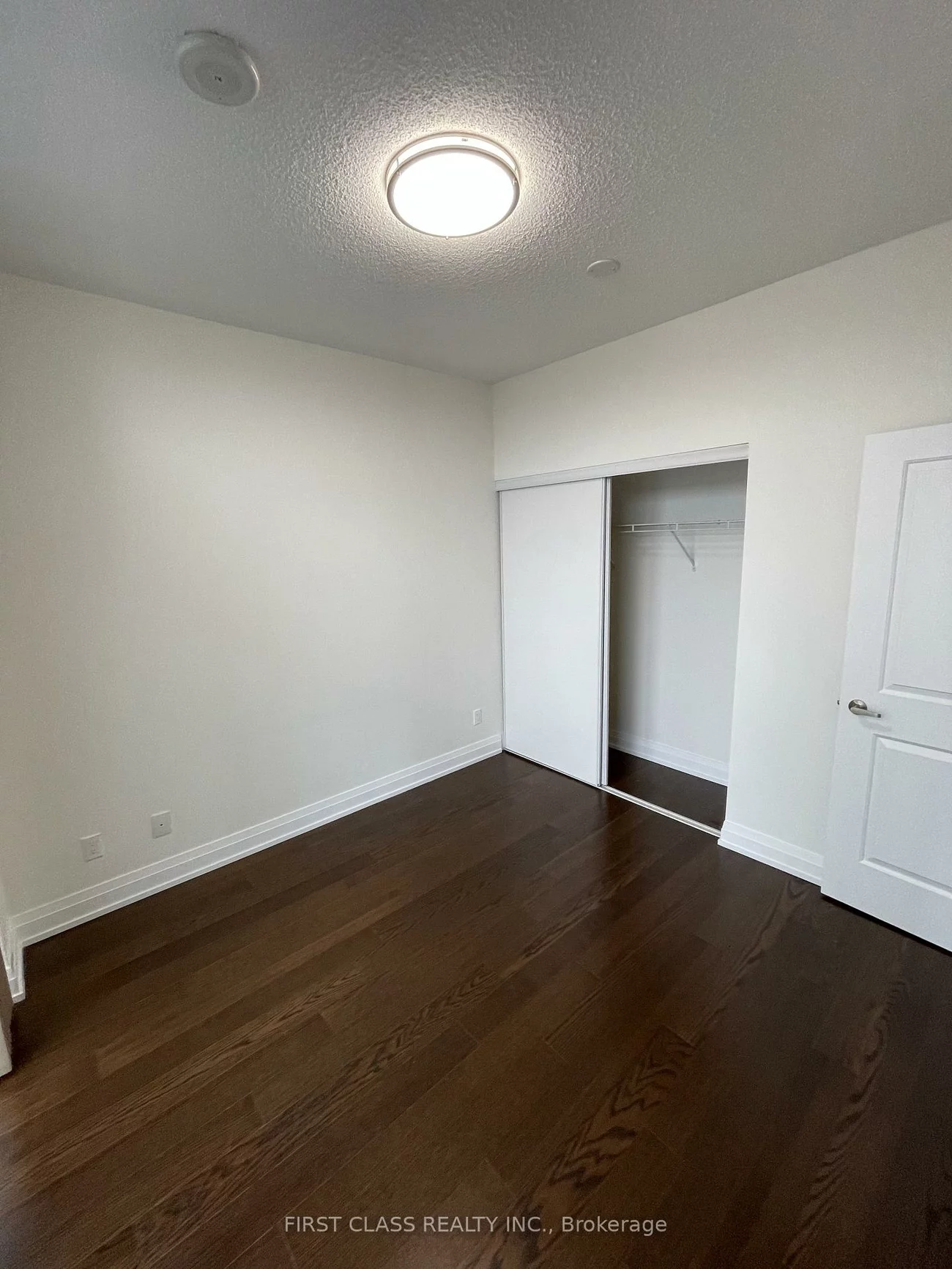 65, Speers, 1014 - QE Queen Elizabeth, Oakville