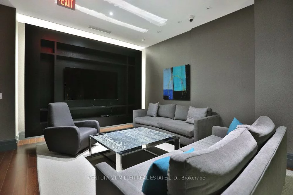65, Speers, 1014 - QE Queen Elizabeth, Oakville