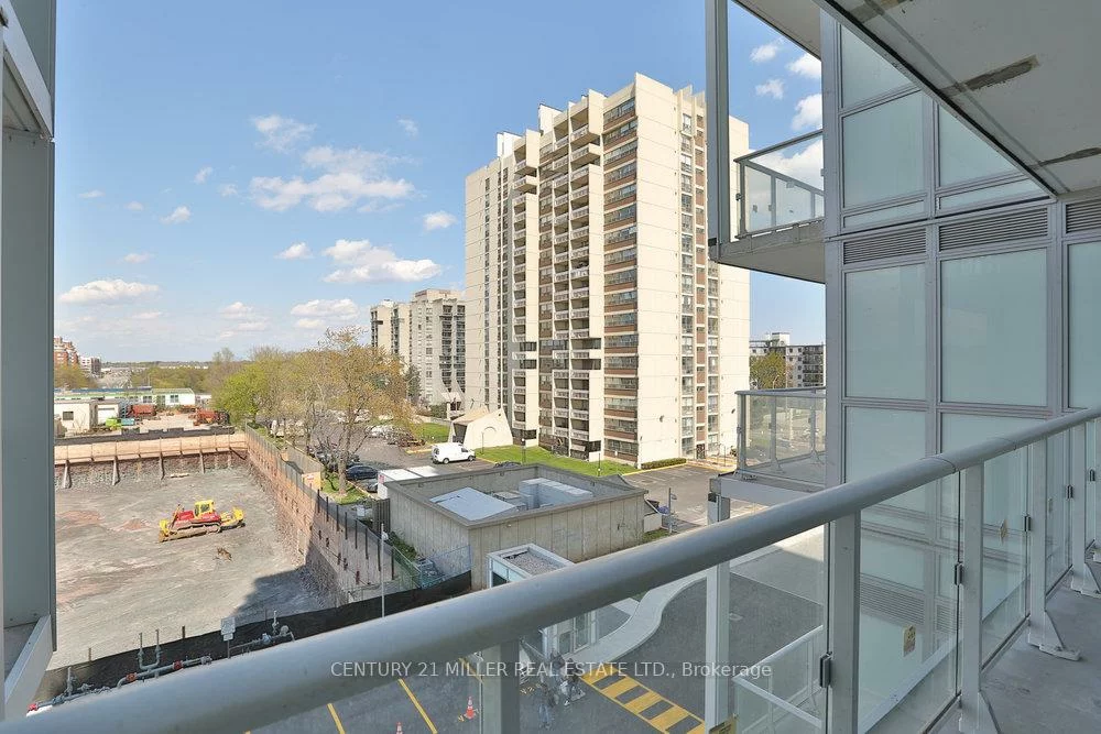 65, Speers, 1014 - QE Queen Elizabeth, Oakville