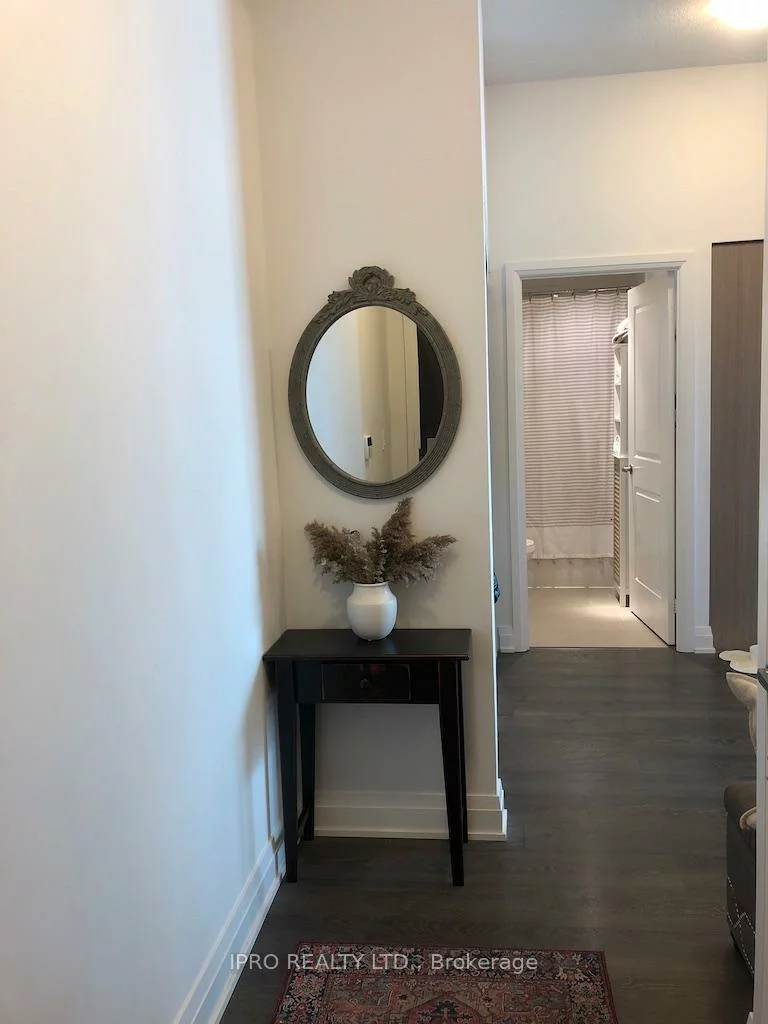 55, Speers, 1014 - QE Queen Elizabeth, Oakville