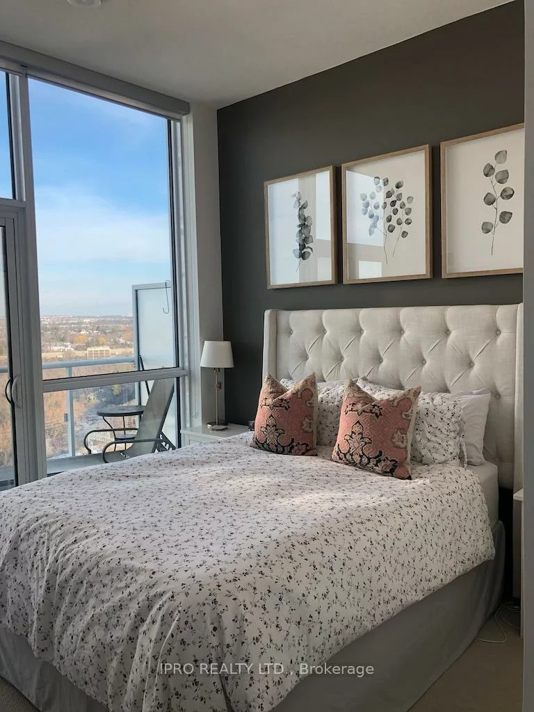 55, Speers, 1014 - QE Queen Elizabeth, Oakville