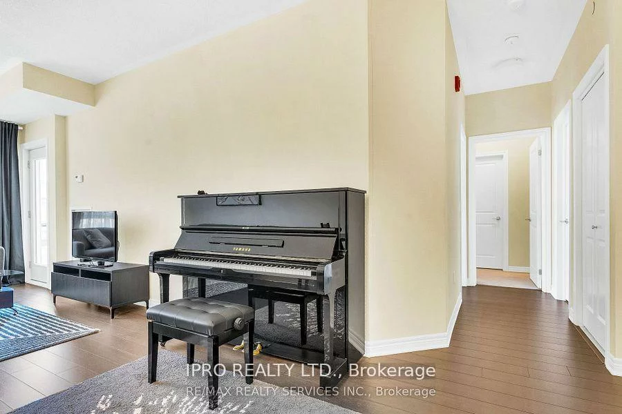 216, Oak Park, 1015 - RO River Oaks, Oakville