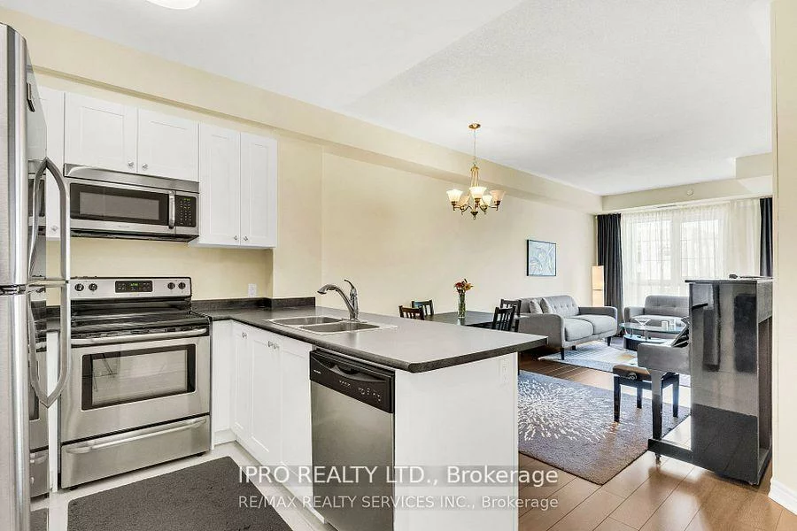 216, Oak Park, 1015 - RO River Oaks, Oakville