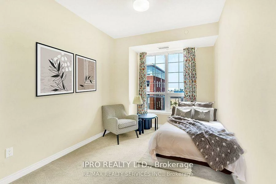 216, Oak Park, 1015 - RO River Oaks, Oakville