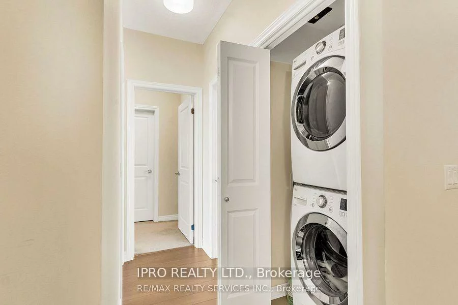 216, Oak Park, 1015 - RO River Oaks, Oakville
