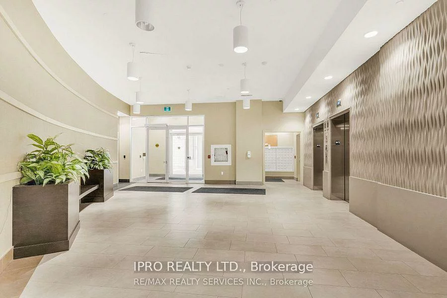 216, Oak Park, 1015 - RO River Oaks, Oakville