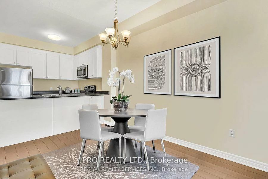 216, Oak Park, 1015 - RO River Oaks, Oakville