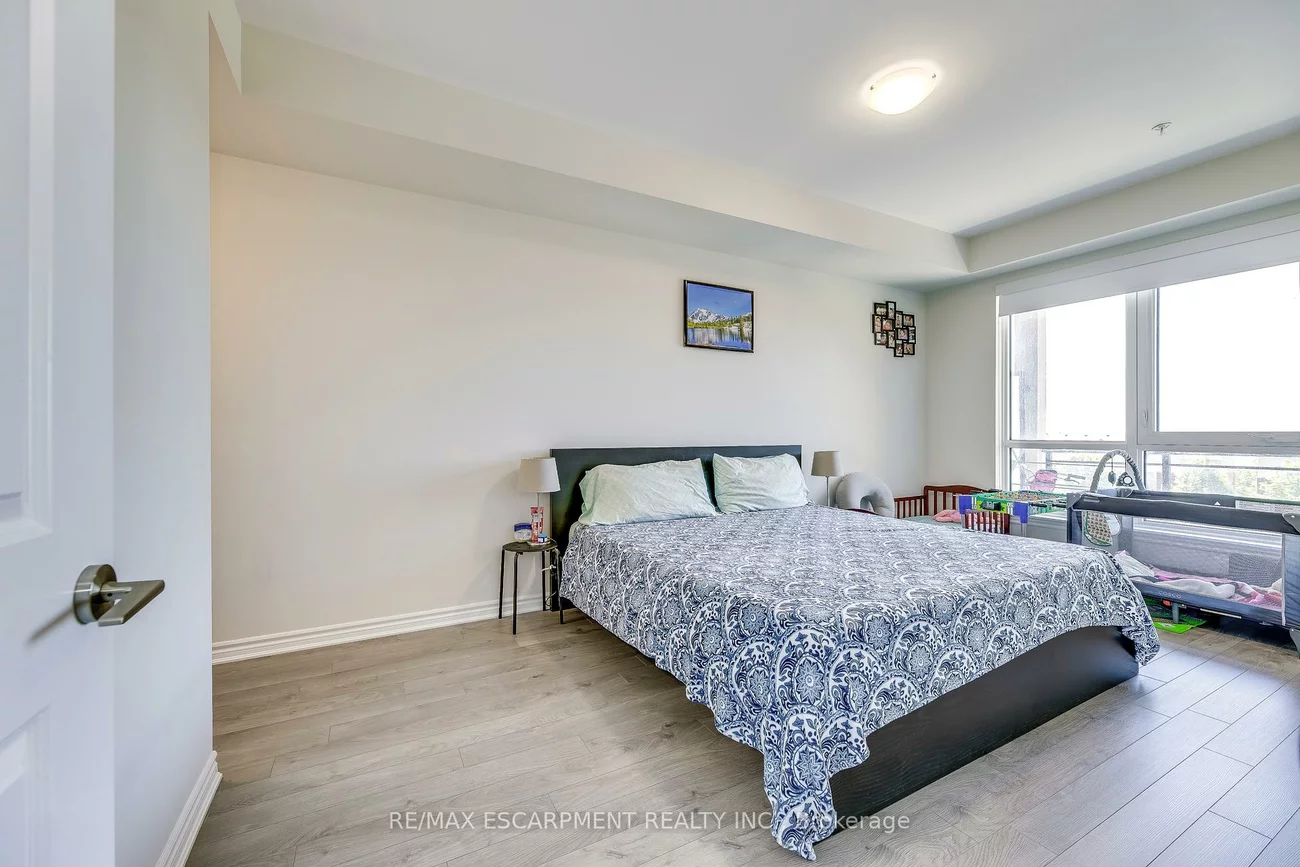150, Oak Park, 1015 - RO River Oaks, Oakville