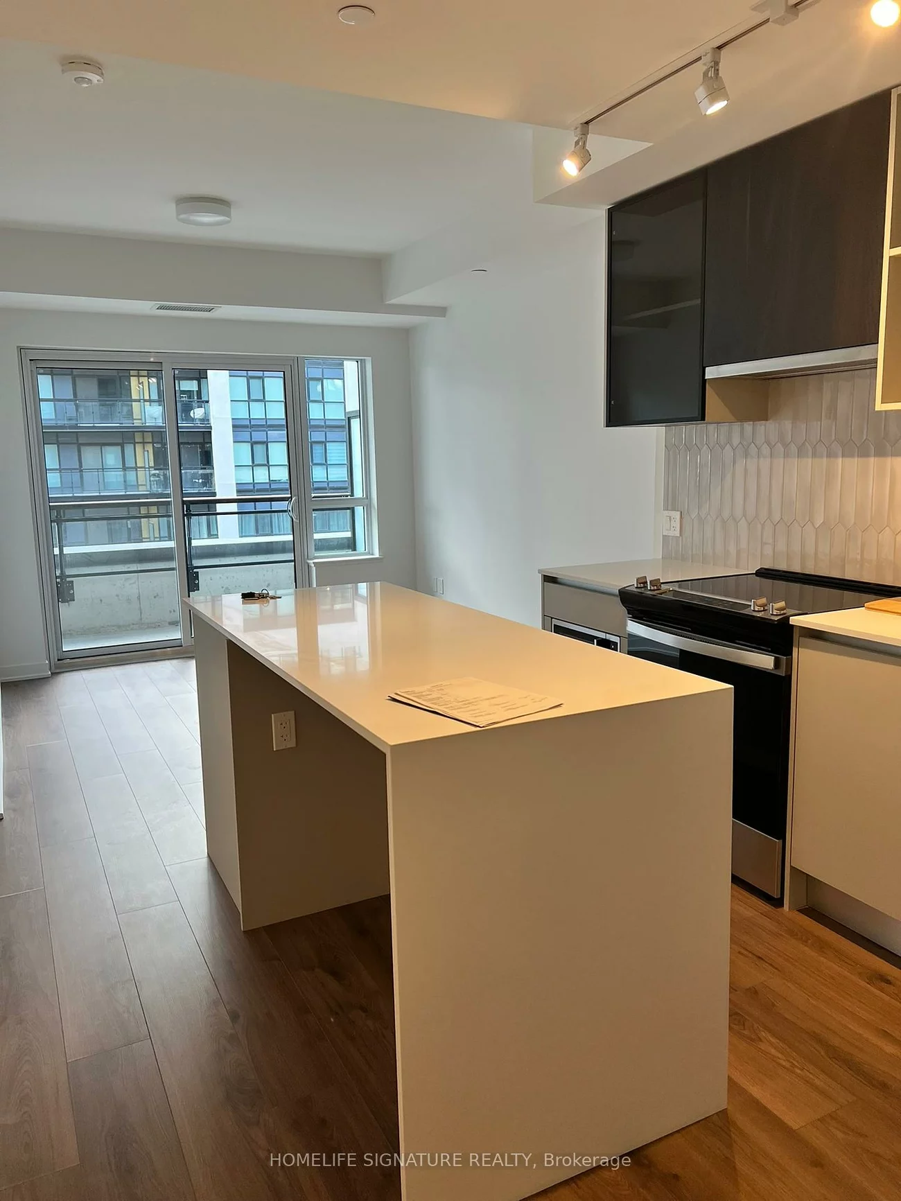 395, Dundas, 1008 - GO Glenorchy, Oakville