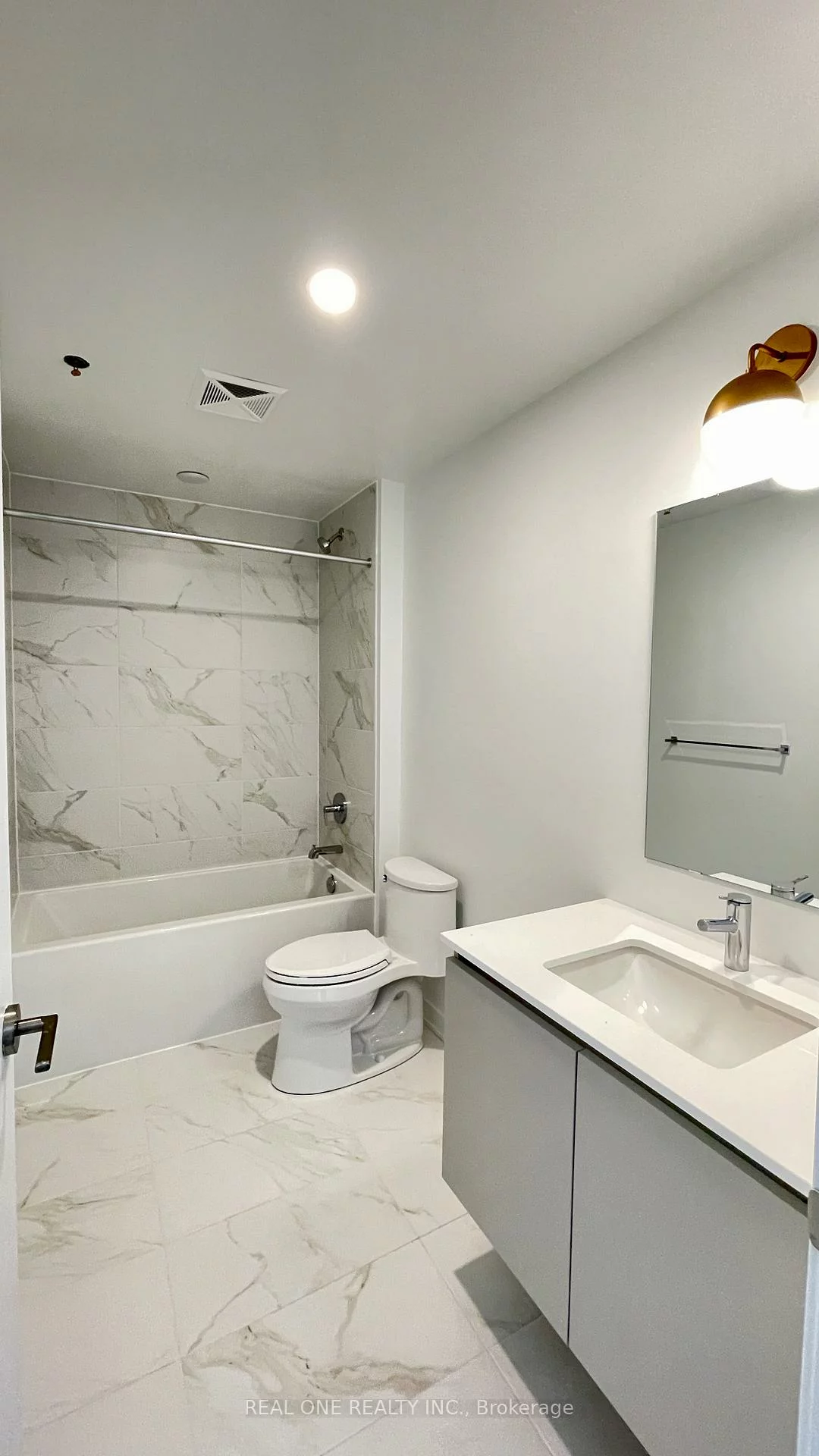 405, dundas, 1008 - GO Glenorchy, Oakville