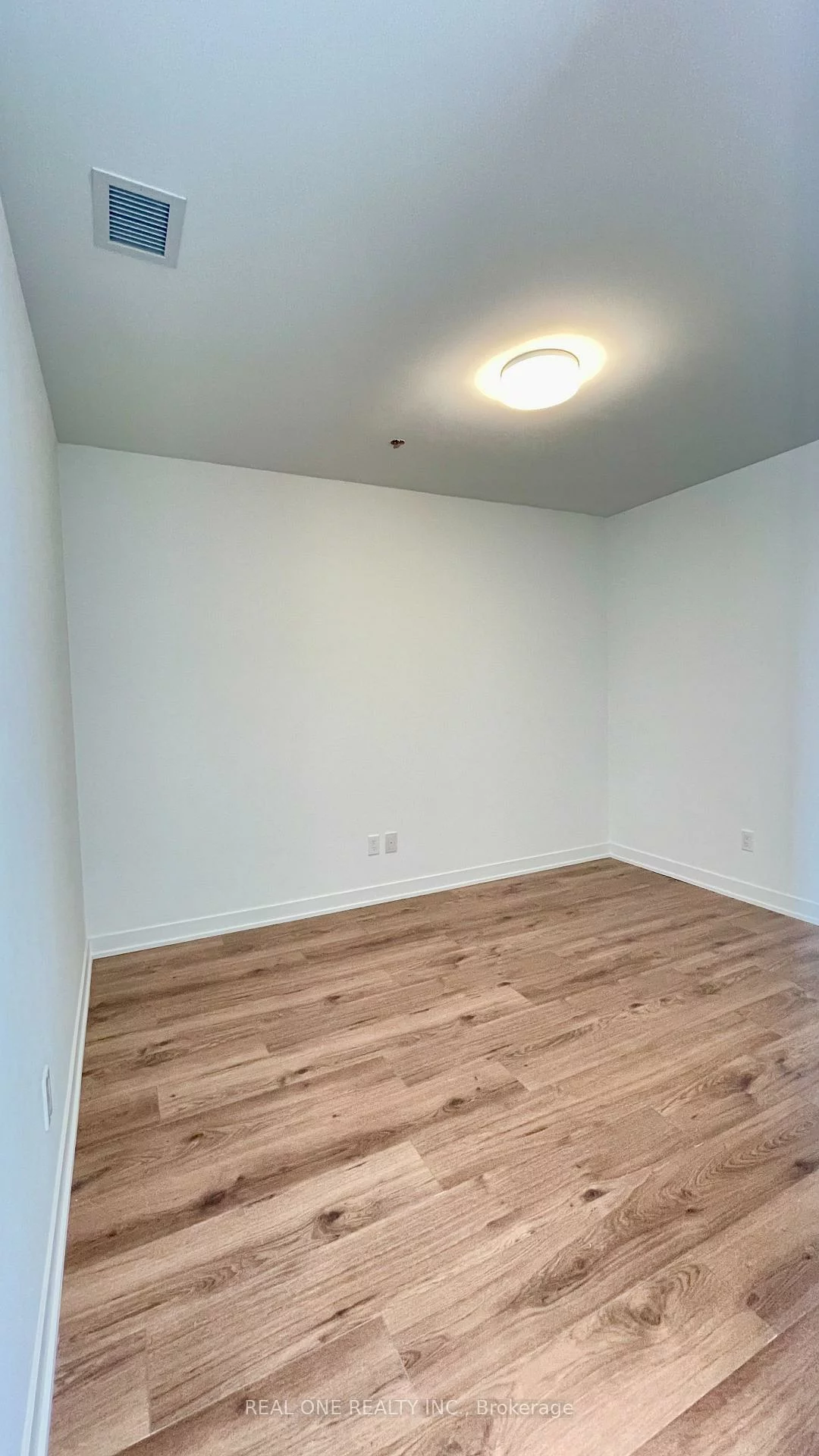 405, dundas, 1008 - GO Glenorchy, Oakville