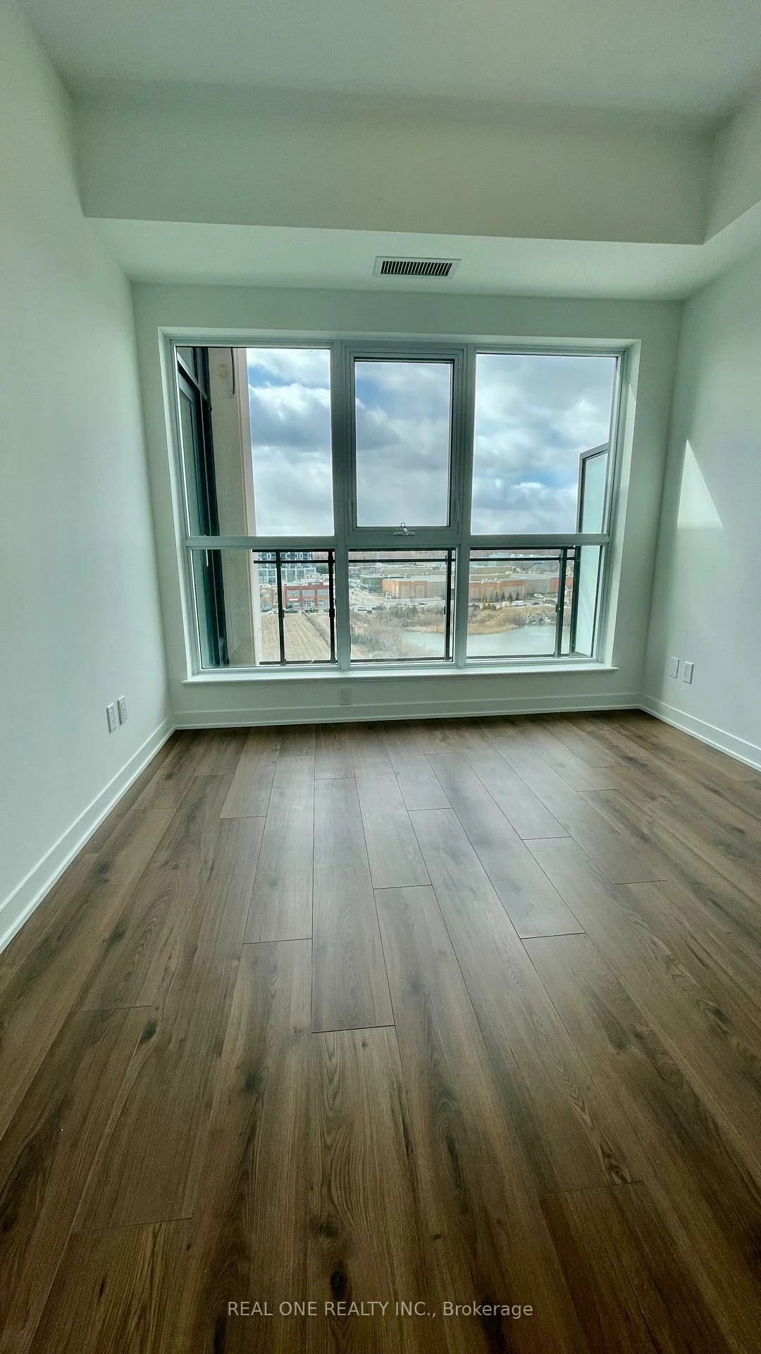 405, dundas, 1008 - GO Glenorchy, Oakville