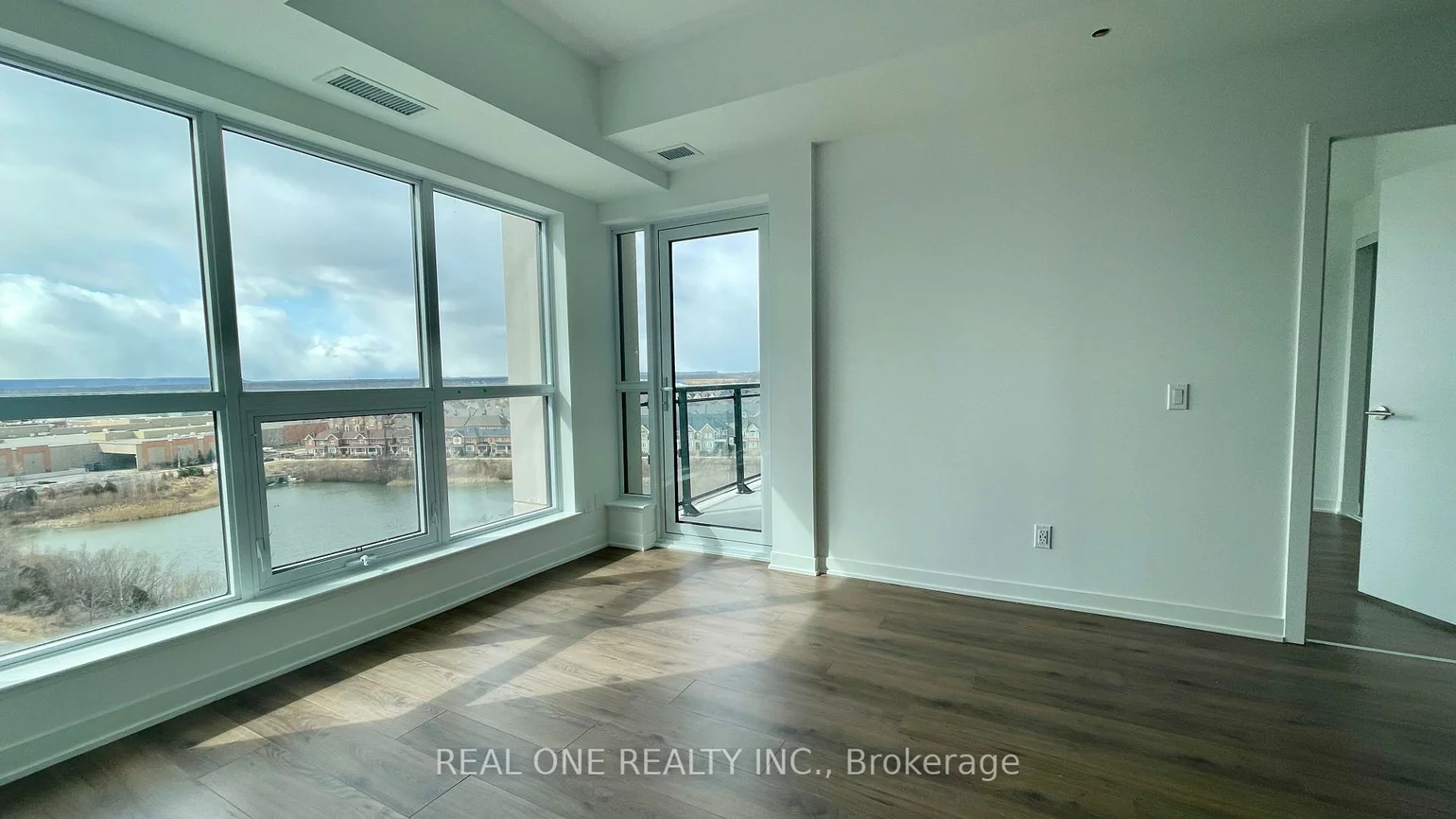 405, dundas, 1008 - GO Glenorchy, Oakville
