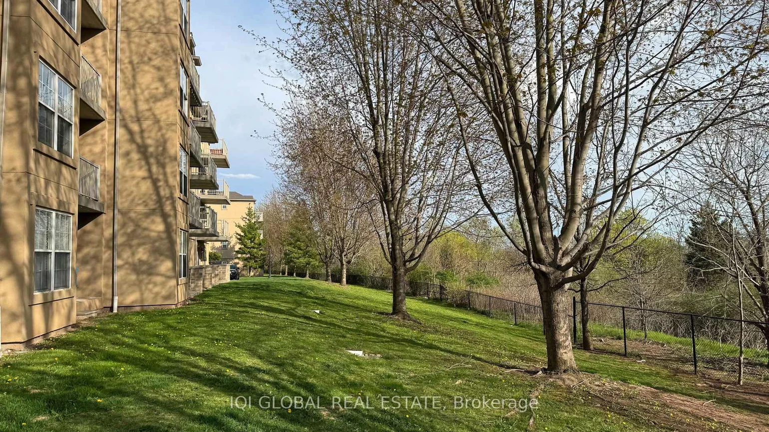 1490, Bishops, 1007 - GA Glen Abbey, Oakville