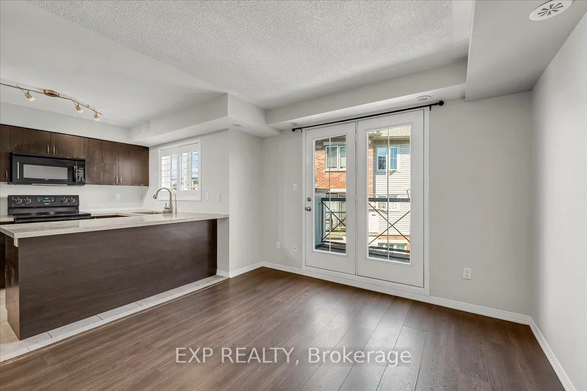 2557, Sixth, 1015 - RO River Oaks, Oakville