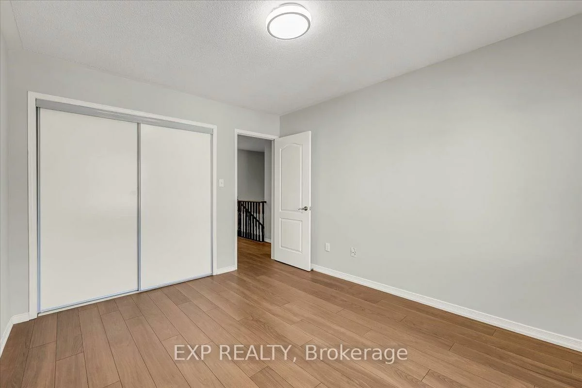 2557, Sixth, 1015 - RO River Oaks, Oakville